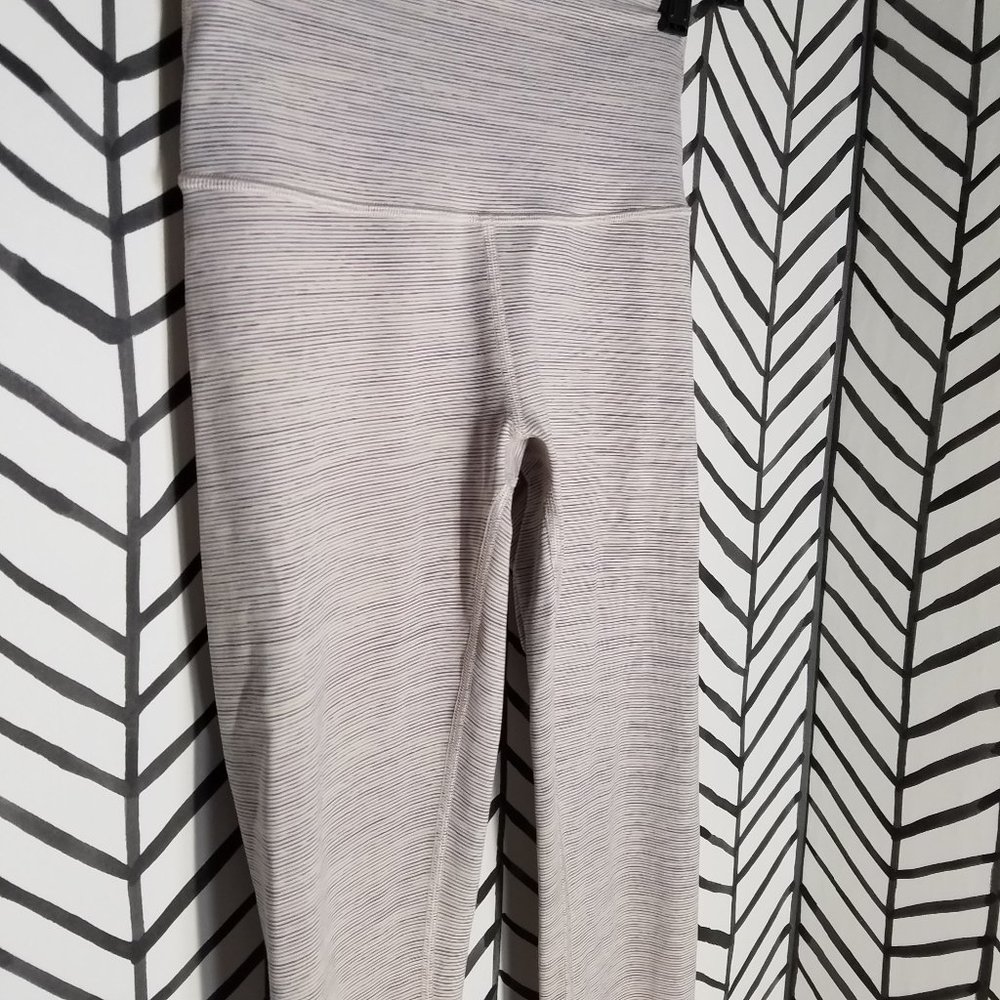 Lululemon Wunder Under Pant High Rise Tight Size 4 - Picture 4 of 11